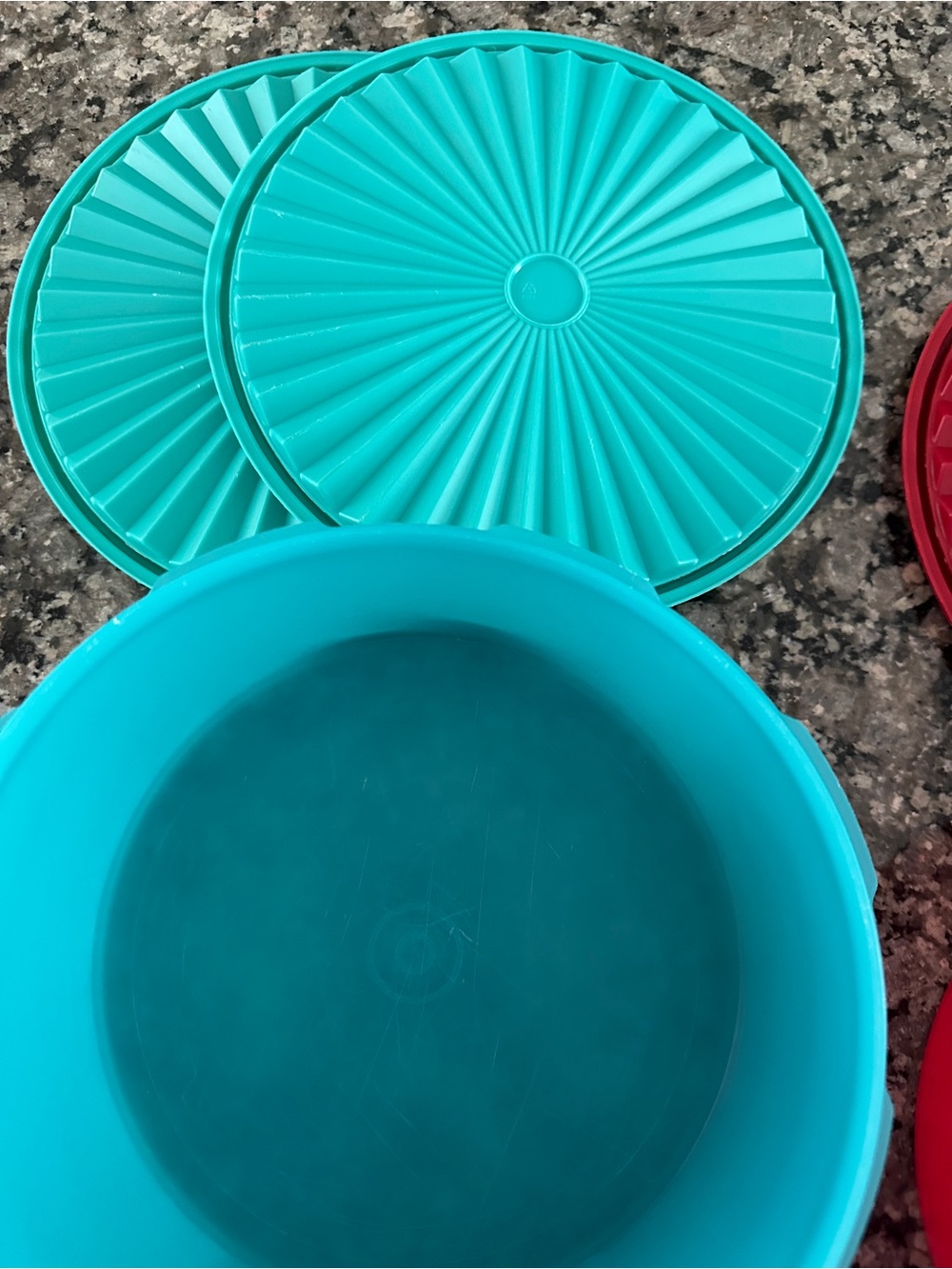 Tupperware Food Storage - Picture 7 of 10